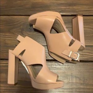 Gianni Bini Genoveen Block Heel